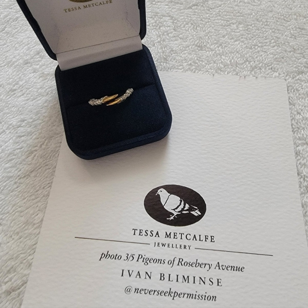 Tessa Metcalfe Single Claw Ring ring - Picture 6 of 8